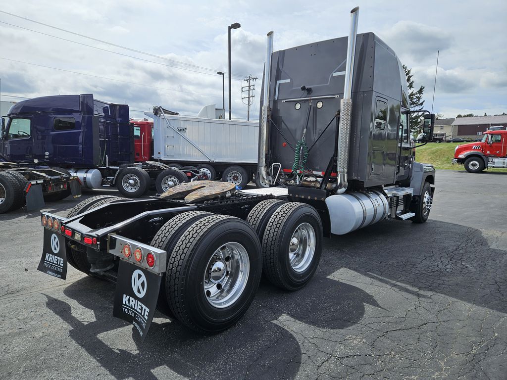 Slide images of 2020 MACK PI64T