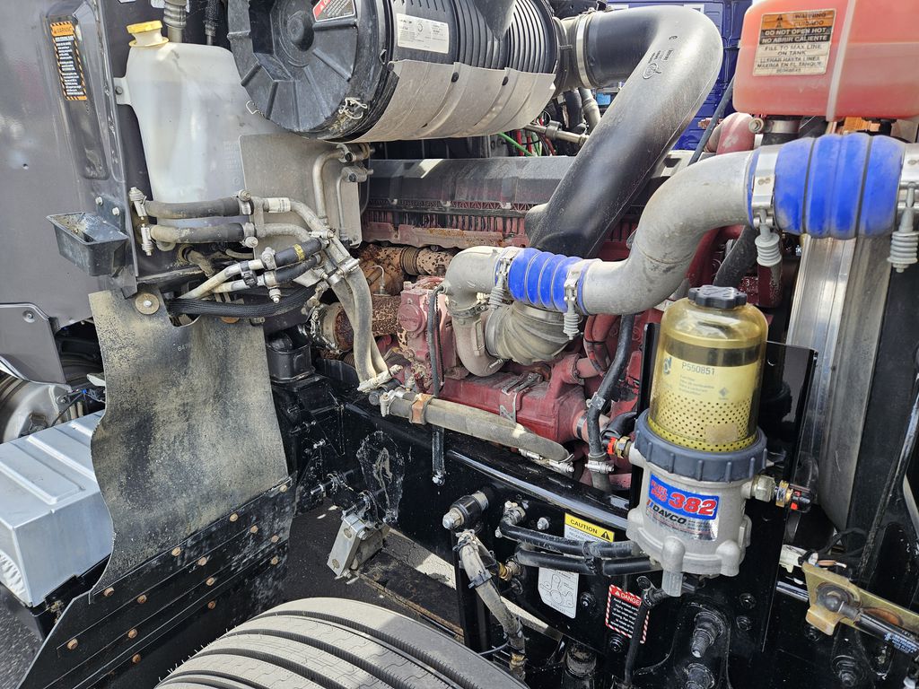 Slide images of 2020 MACK PI64T
