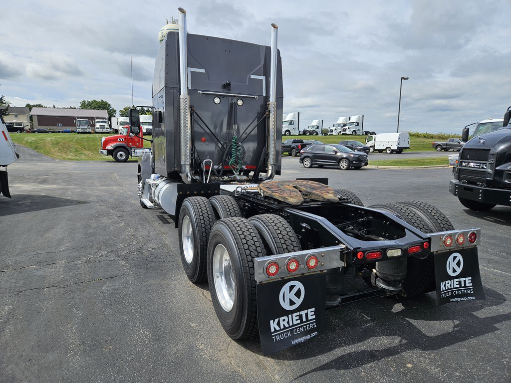Slide images of 2020 MACK PI64T