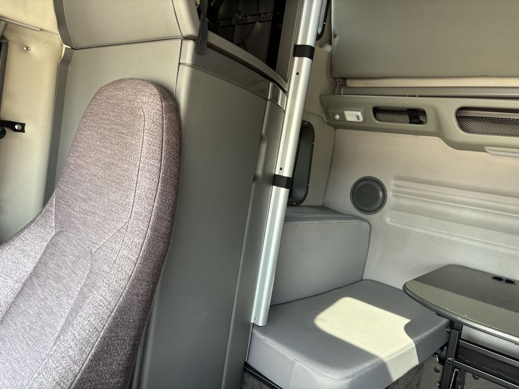 Slide images of 2023 VOLVO VNL64T860