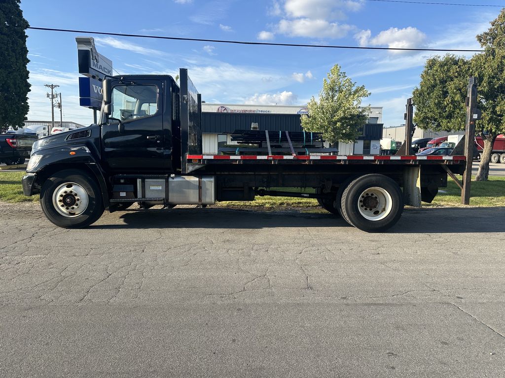 Slide images of 2017 HINO 338