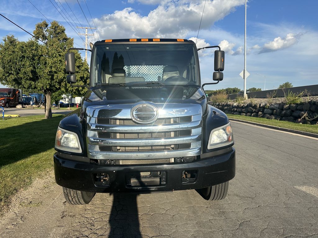 Slide images of 2017 HINO 338