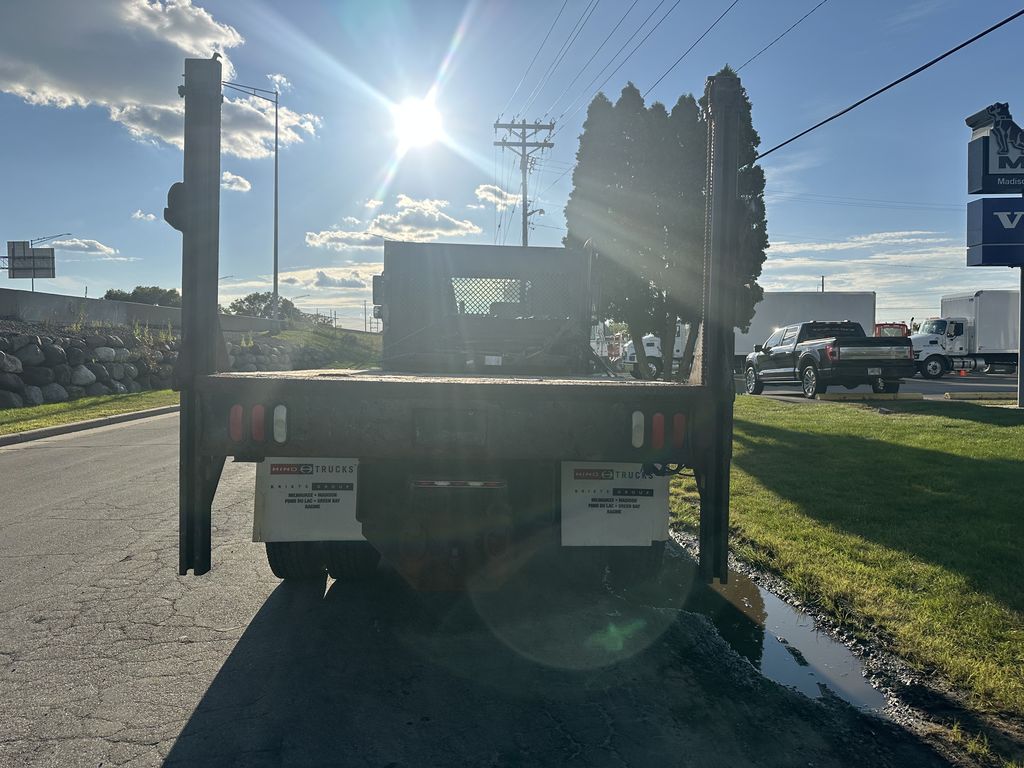 Slide images of 2017 HINO 338
