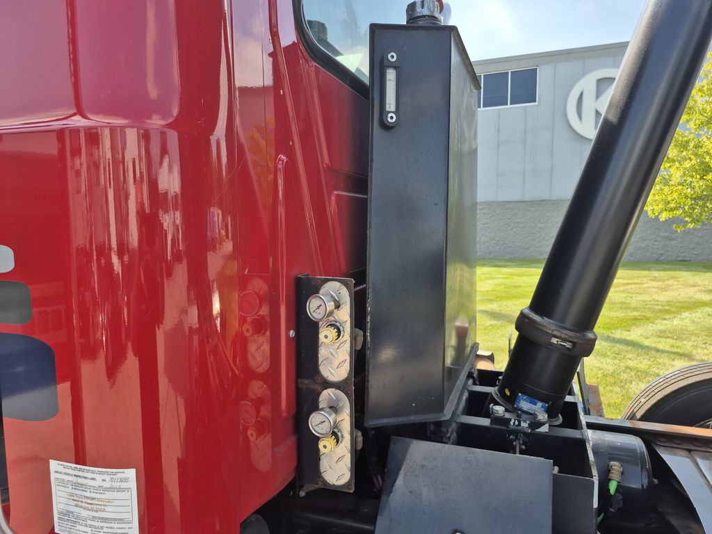 Slide images of 2022 MACK GR104BR