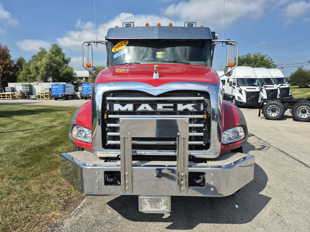 Slide images of 2022 MACK GR104BR