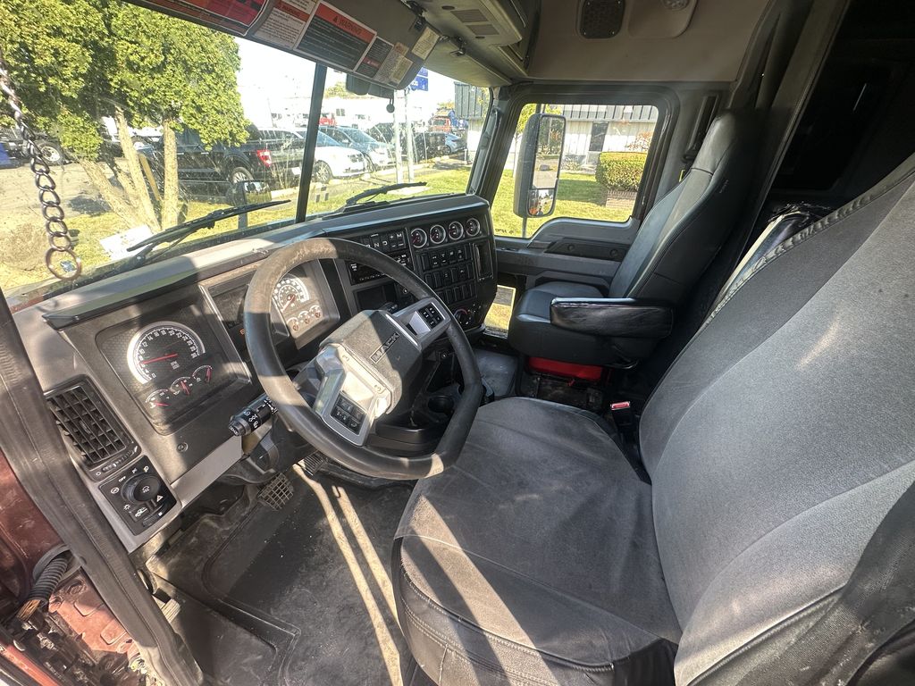Slide images of 2019 MACK ANTHEM