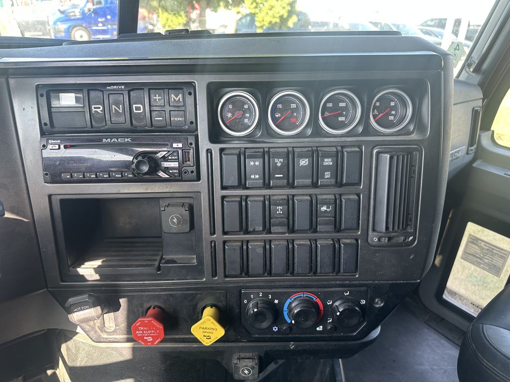 Slide images of 2019 MACK ANTHEM