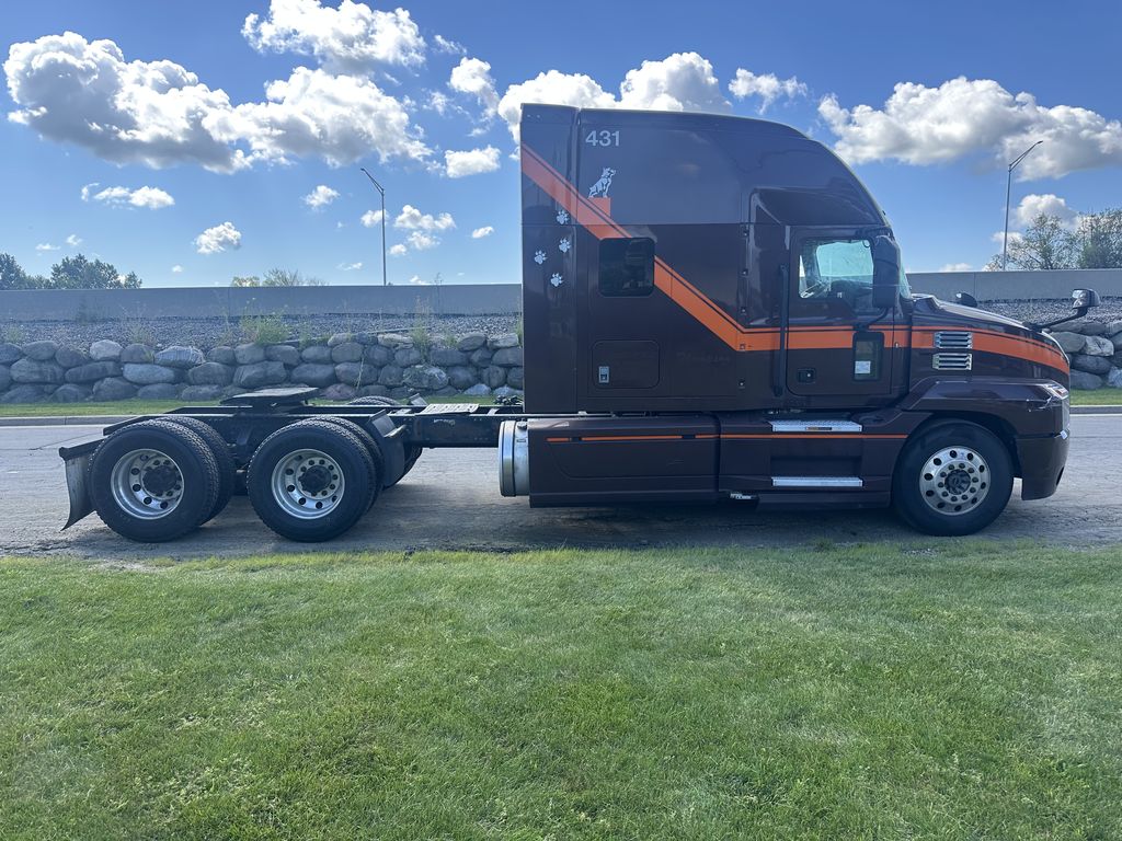 Slide images of 2019 MACK ANTHEM