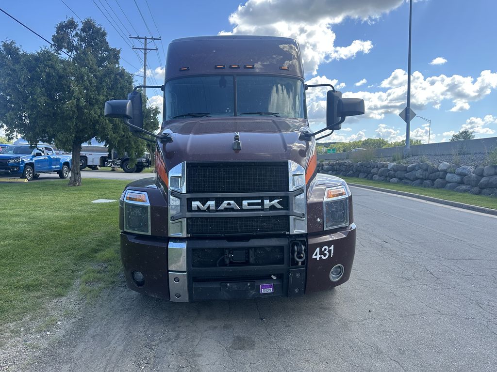 Slide images of 2019 MACK ANTHEM