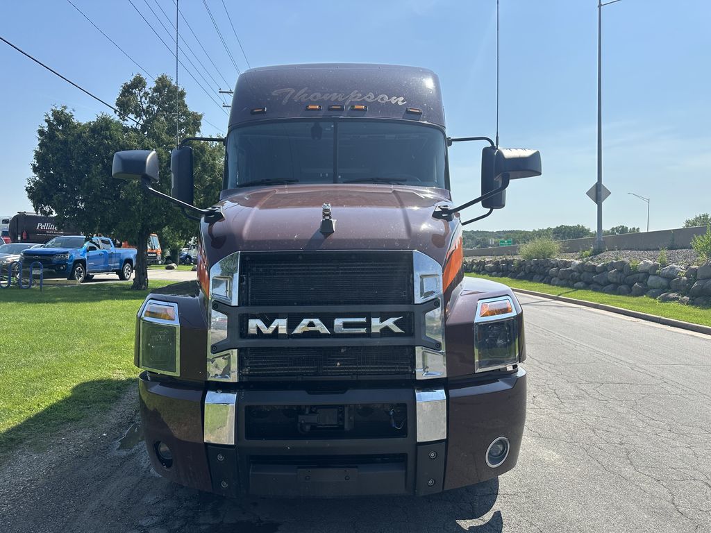 Slide images of 2020 MACK ANTHEM