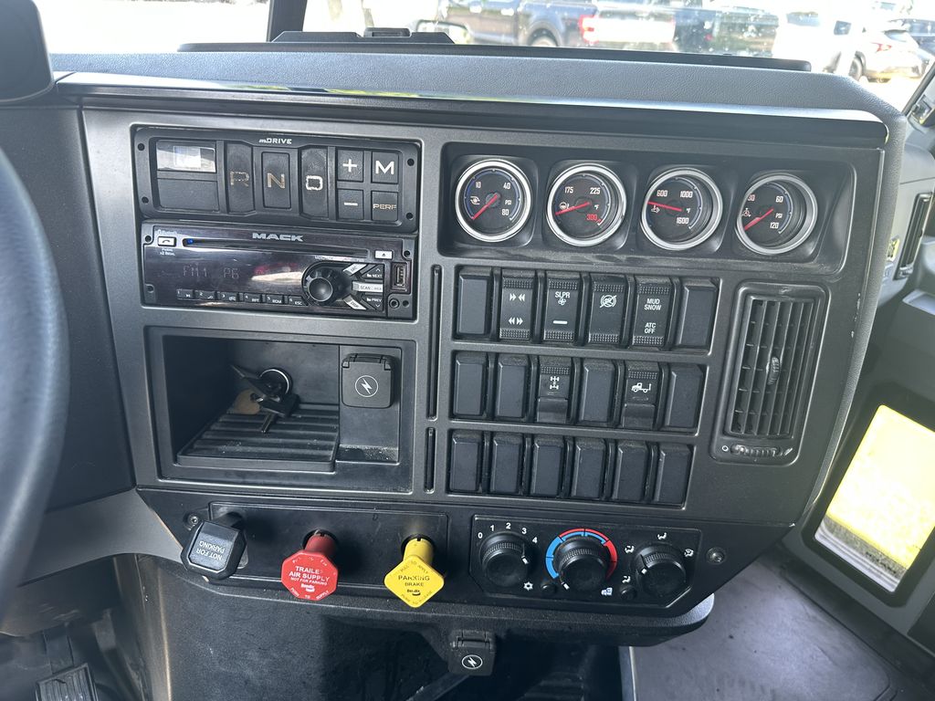Slide images of 2019 MACK ANTHEM