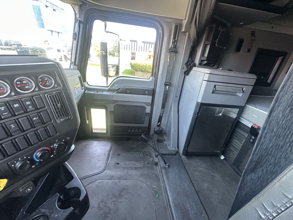 Slide images of 2019 MACK ANTHEM