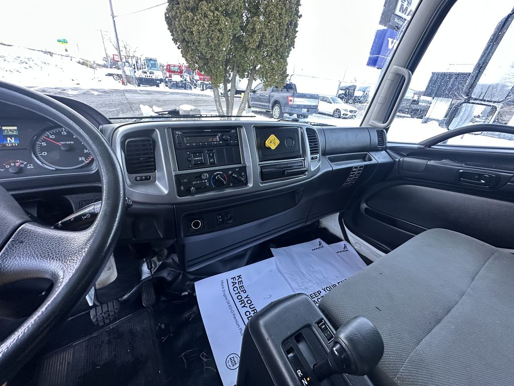 Slide images of 2020 HINO 268A