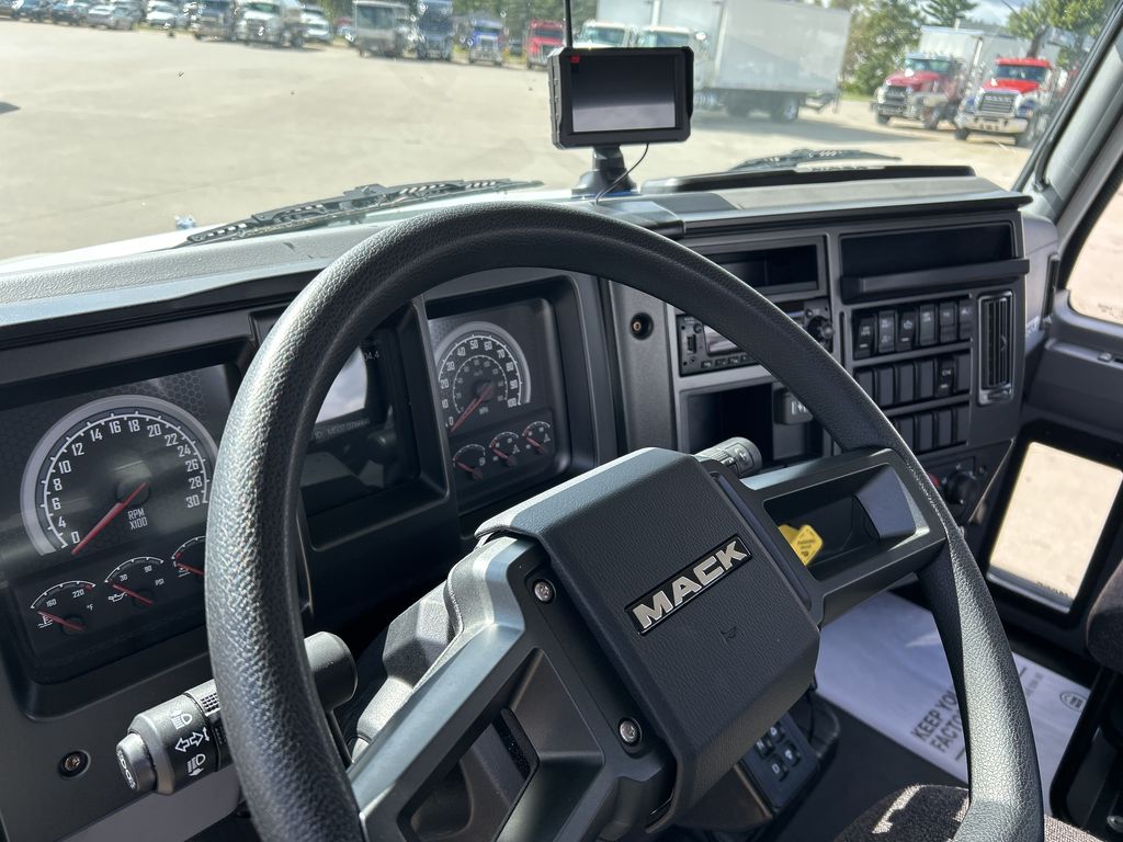 Slide images of 2025 MACK MD742