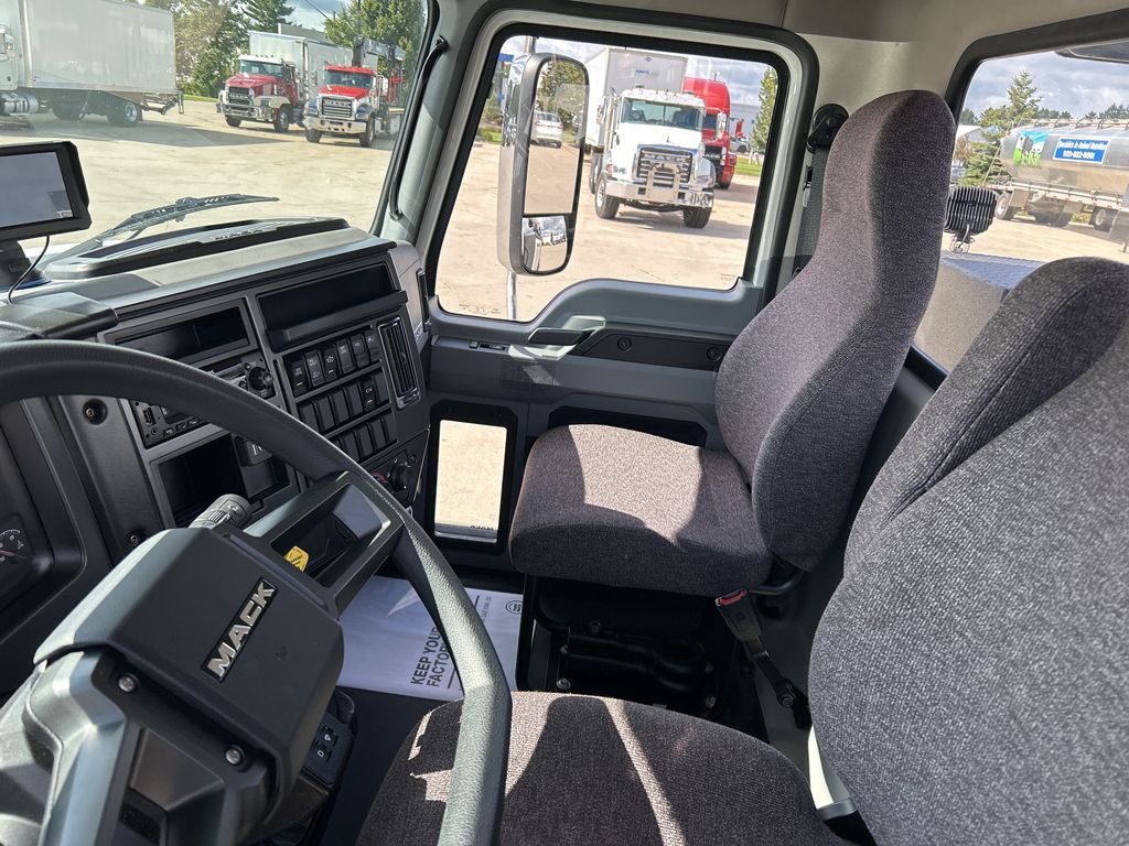 Slide images of 2025 MACK MD742