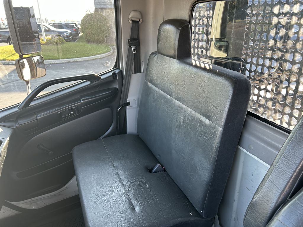 Slide images of 2014 HINO 268A