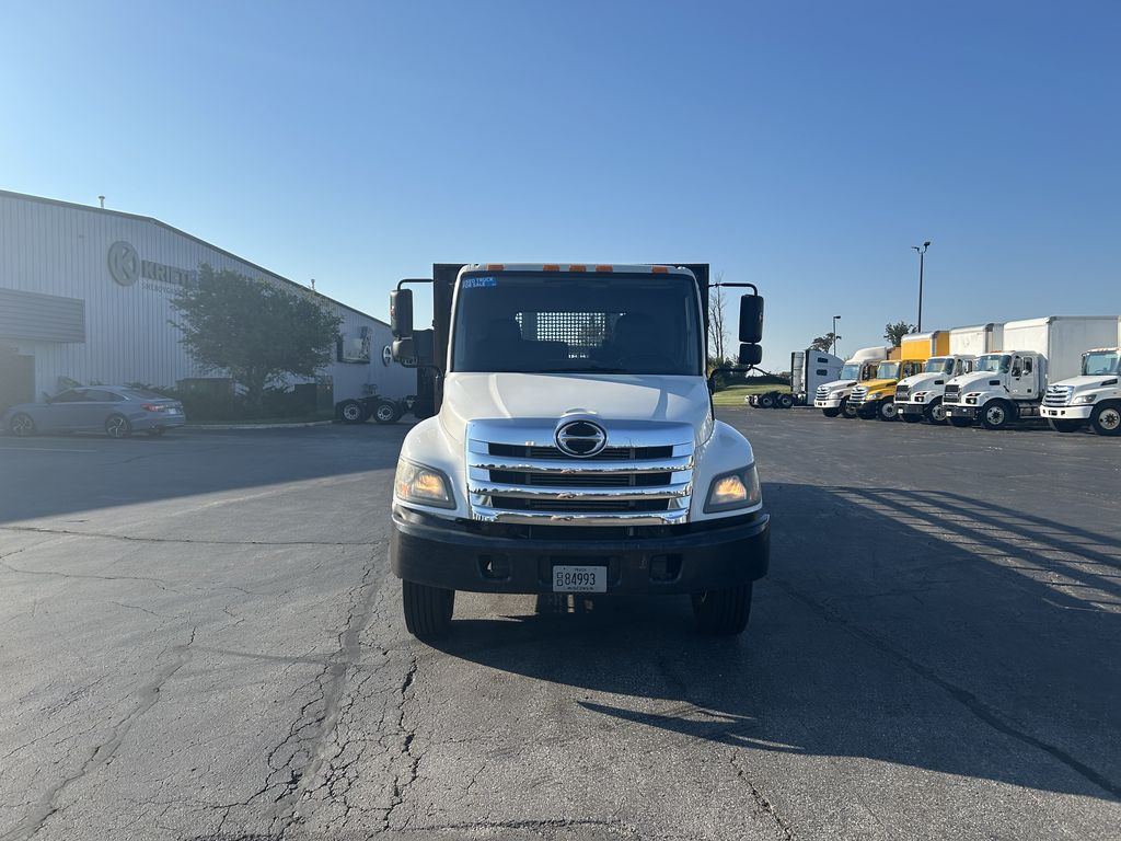 Slide images of 2014 HINO 268A