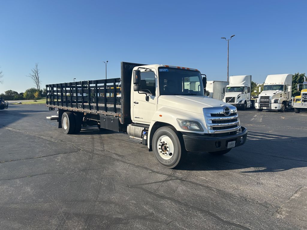 Slide images of 2014 HINO 268A