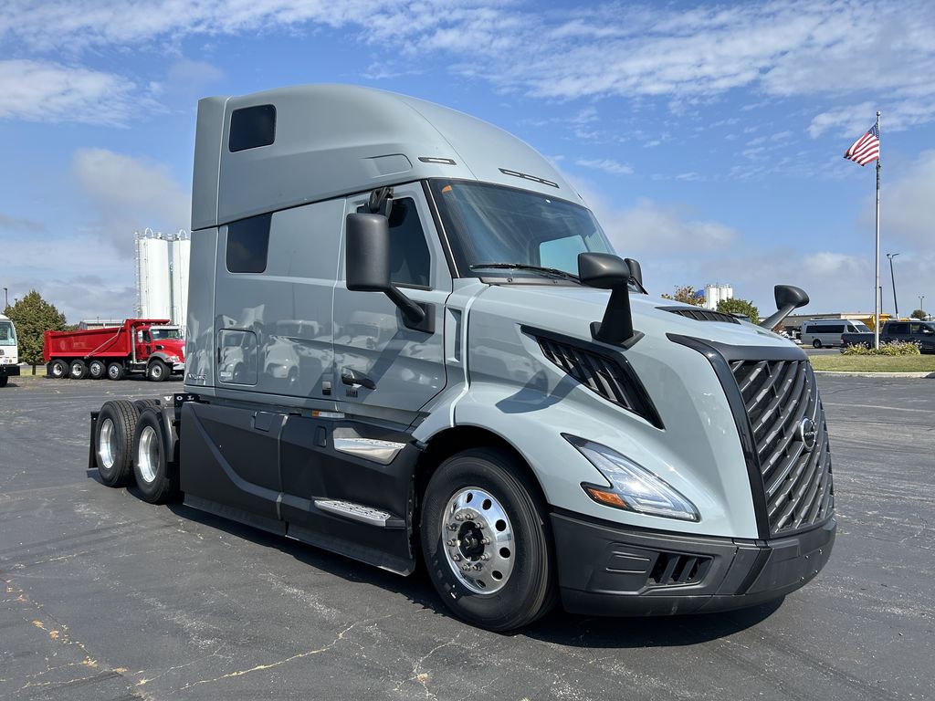 Slide images of 2026 VOLVO VNL64T860