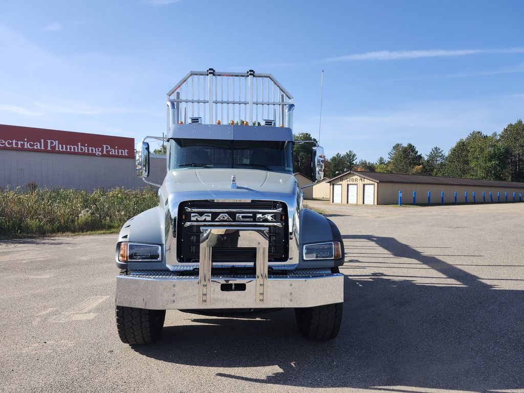 Slide images of 2026 MACK GR84F