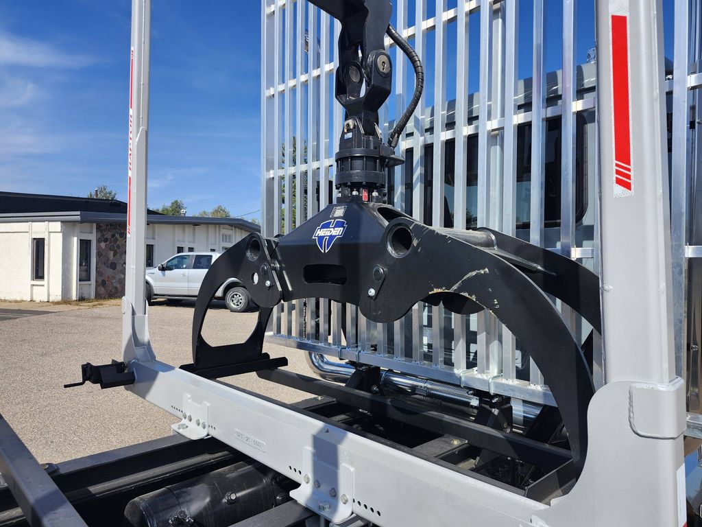 Slide images of 2026 MACK GR84F