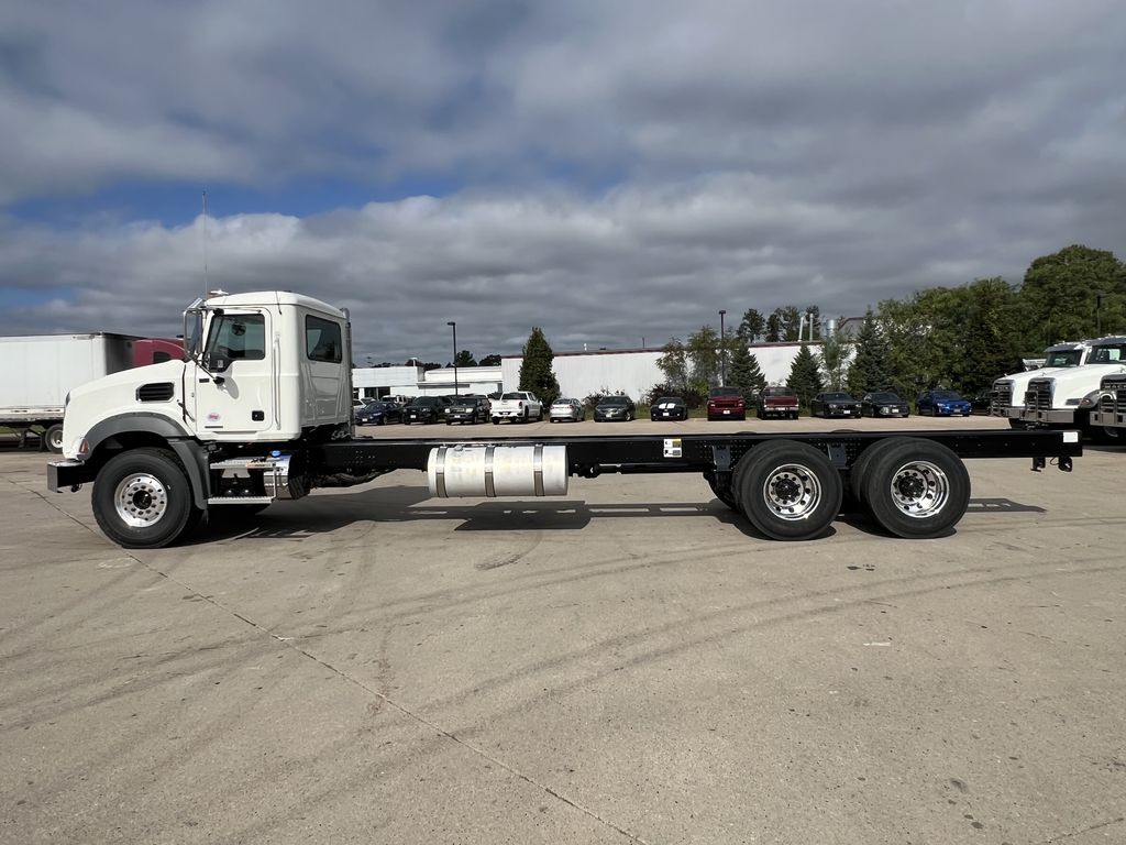 Slide images of 2026 MACK GR64B