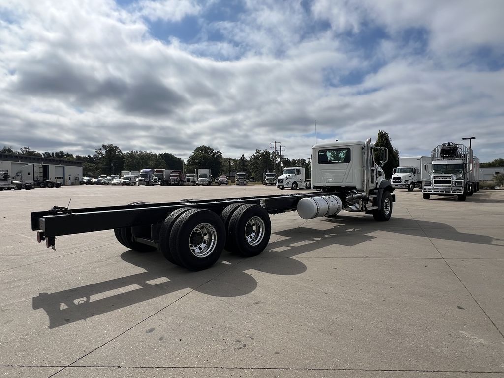 Slide images of 2026 MACK GR64B