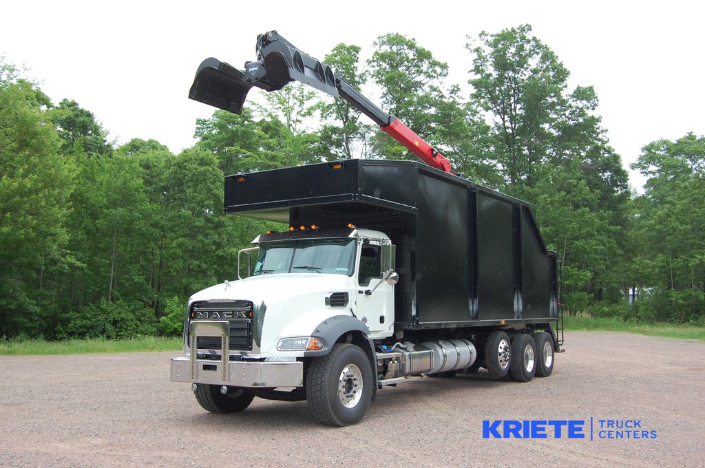 Image of 2026 MACK GR64B