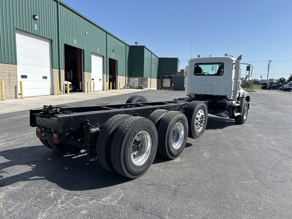 Slide images of 2026 MACK GR84B