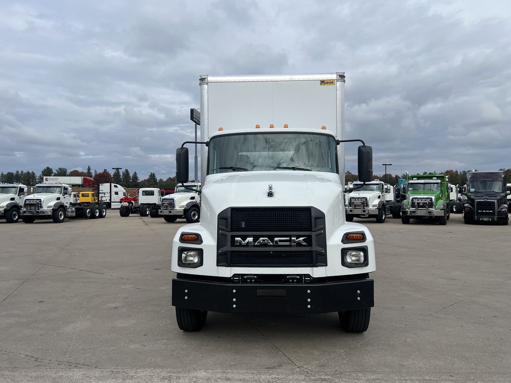 Slide images of 2025 MACK MD642