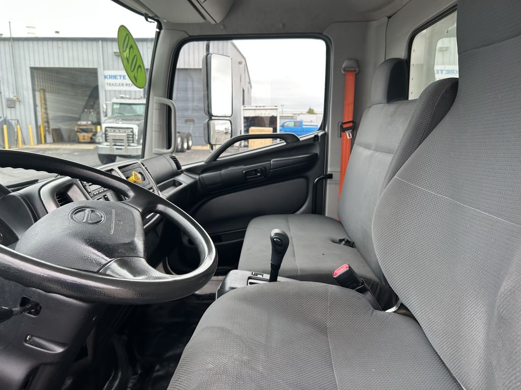 Slide images of 2020 HINO 338