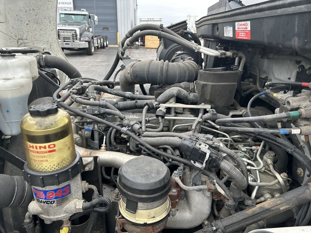 Slide images of 2020 HINO 338