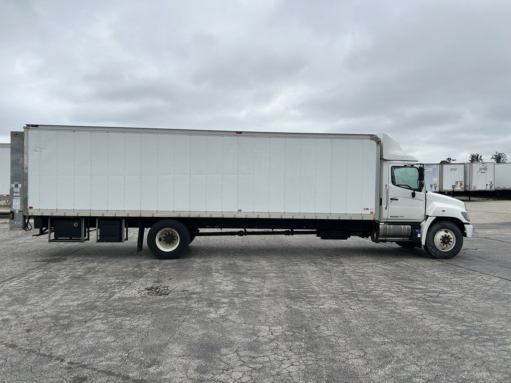 Slide images of 2020 HINO 338