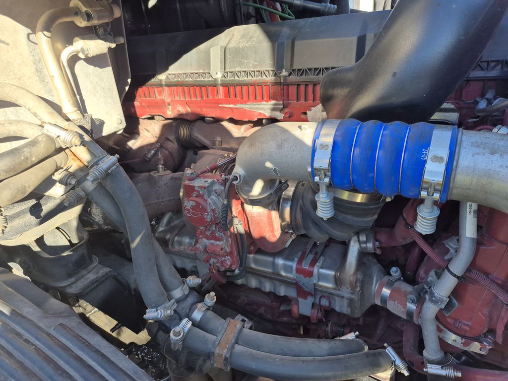 Slide images of 2021 MACK AN64T