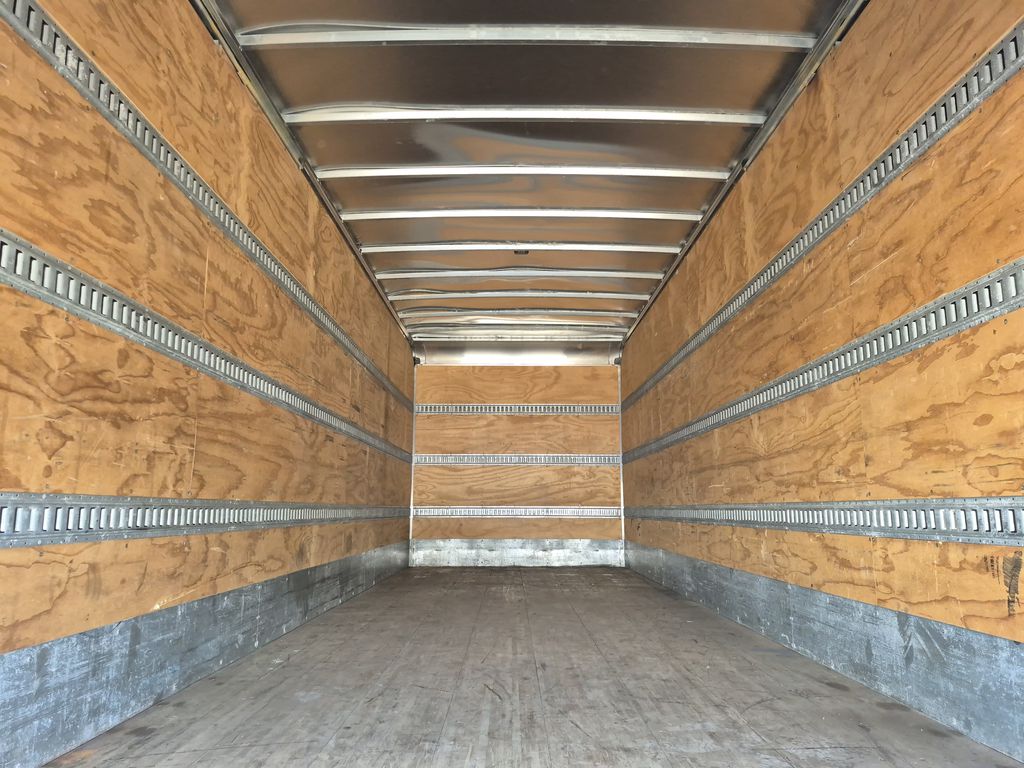 Slide images of 2022 MACK MD642