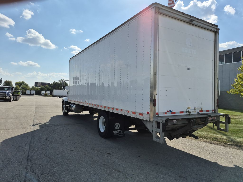 Slide images of 2022 MACK MD642