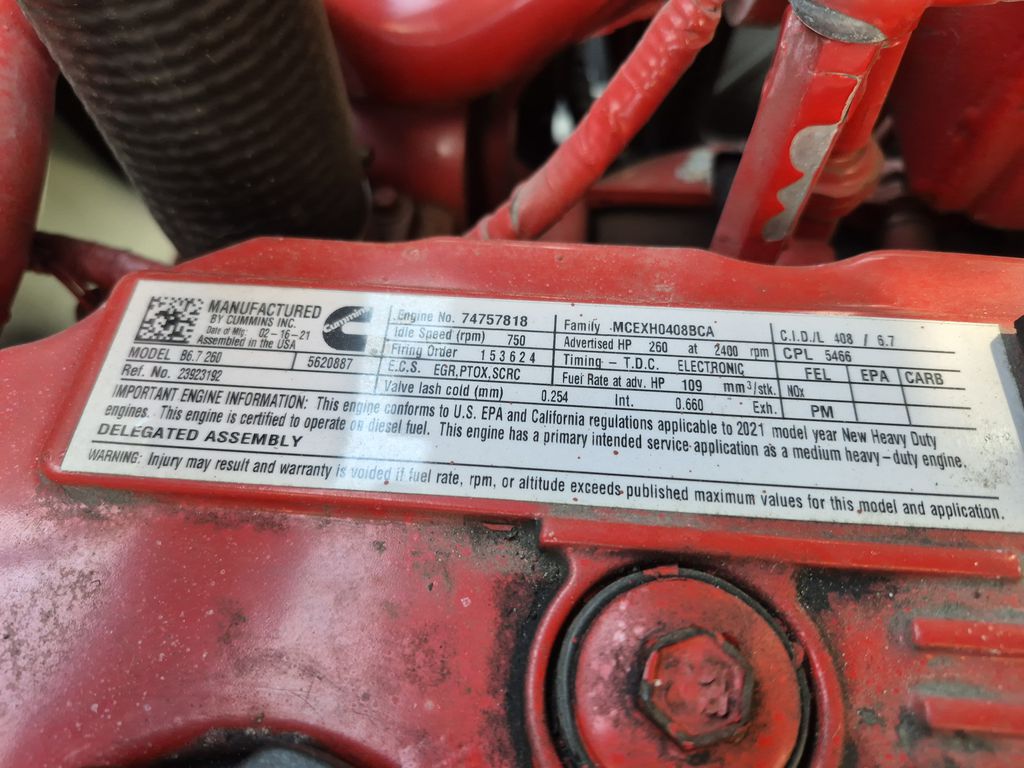 Slide images of 2022 MACK MD642