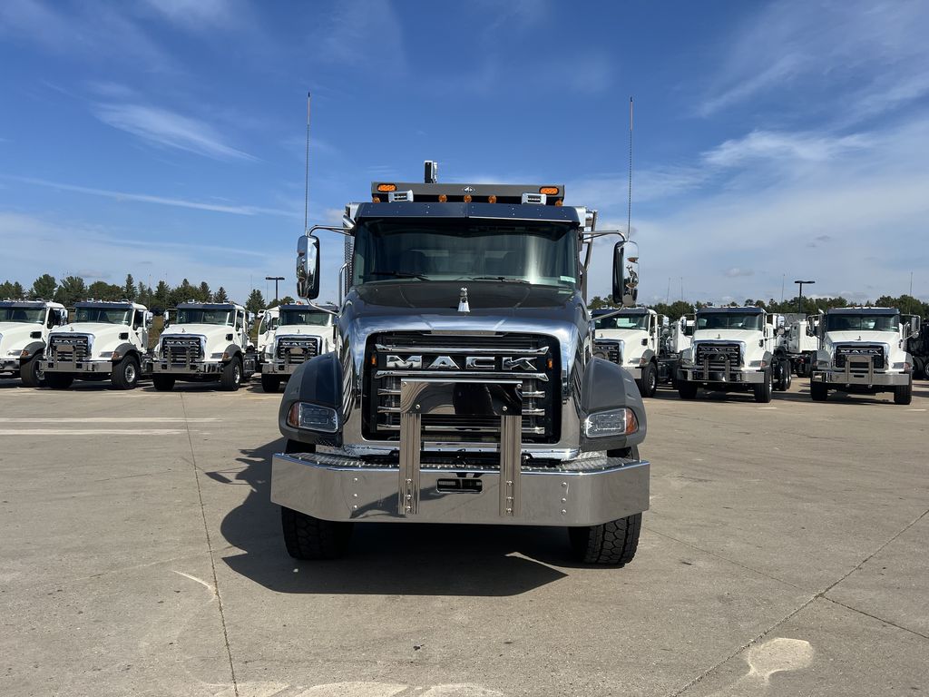 Slide images of 2026 MACK GR104B