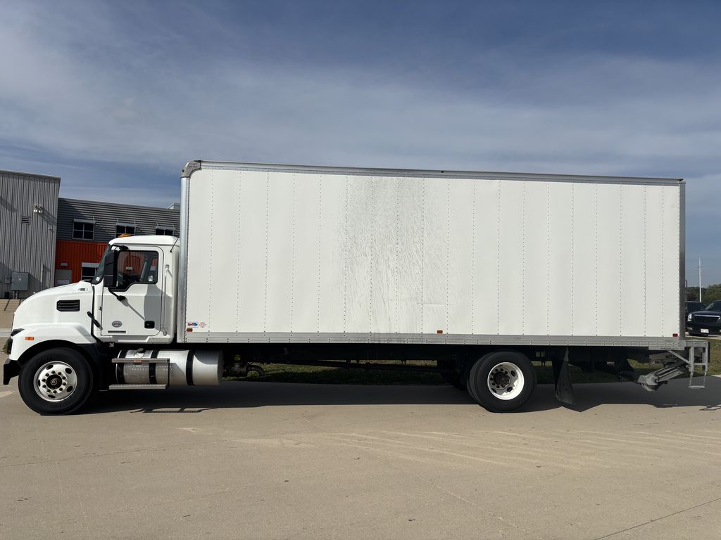 Slide images of 2024 MACK MD642