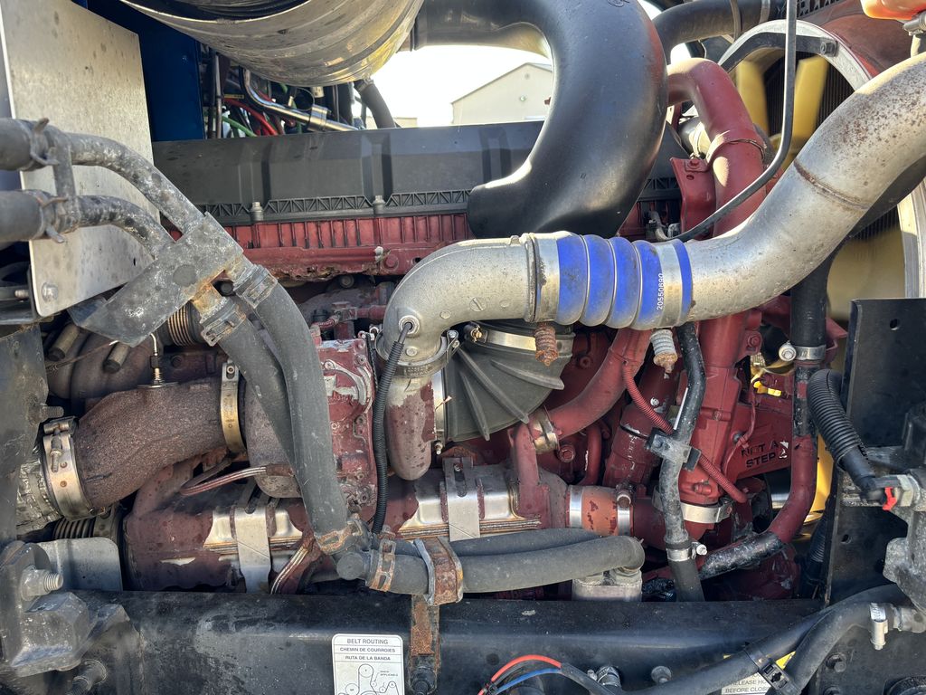 Slide images of 2020 MACK PINNACLE