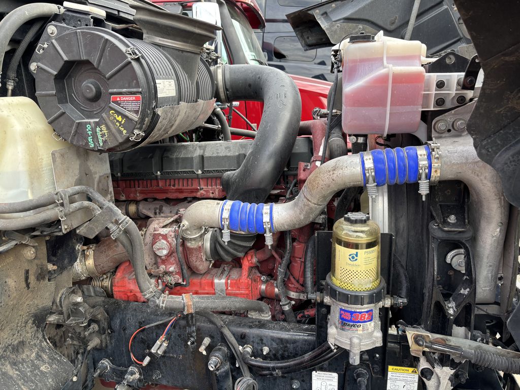 Slide images of 2020 MACK PI64T