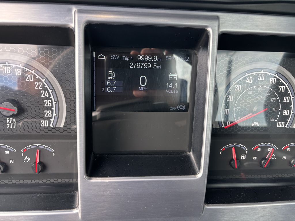 Slide images of 2020 MACK PI64T