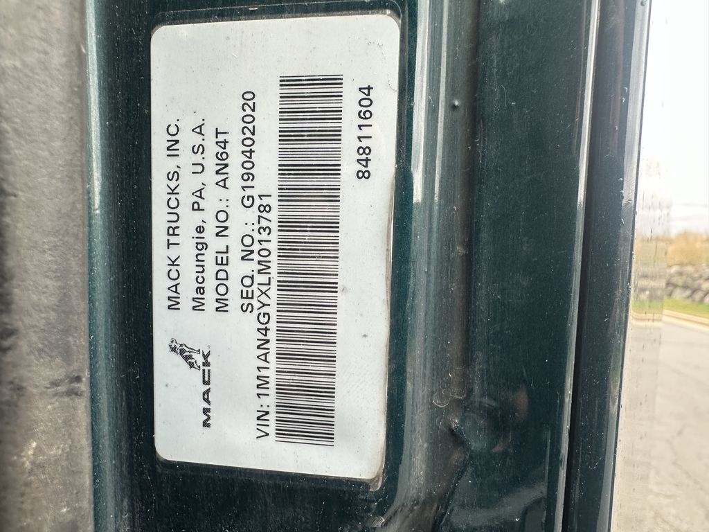 Slide images of 2020 MACK AN64T