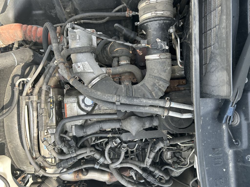 Slide images of 2020 HINO 338