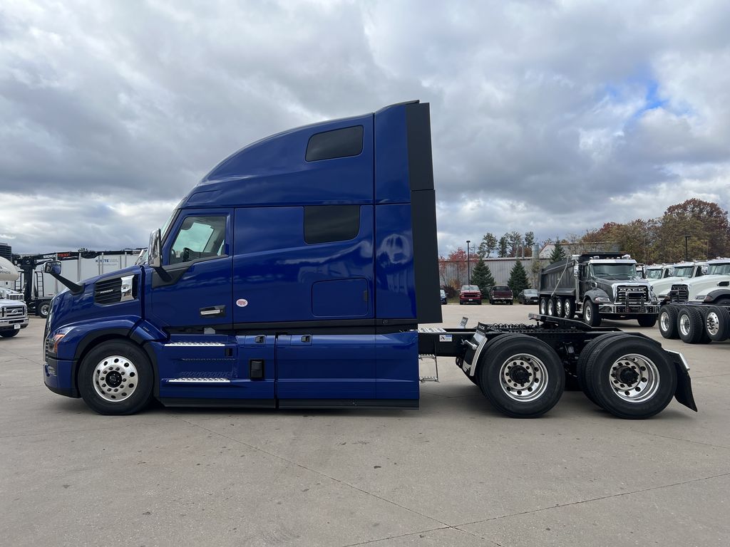 Slide images of 2026 MACK PIONEER 64T 76H