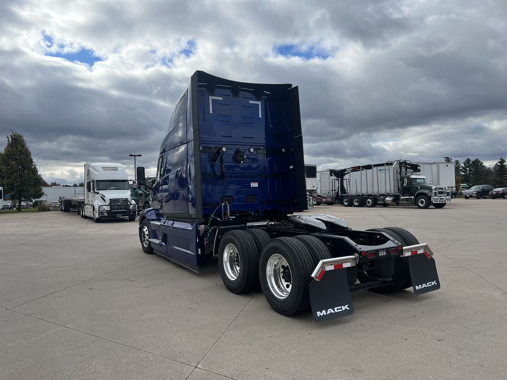 Slide images of 2026 MACK PIONEER 64T 76H