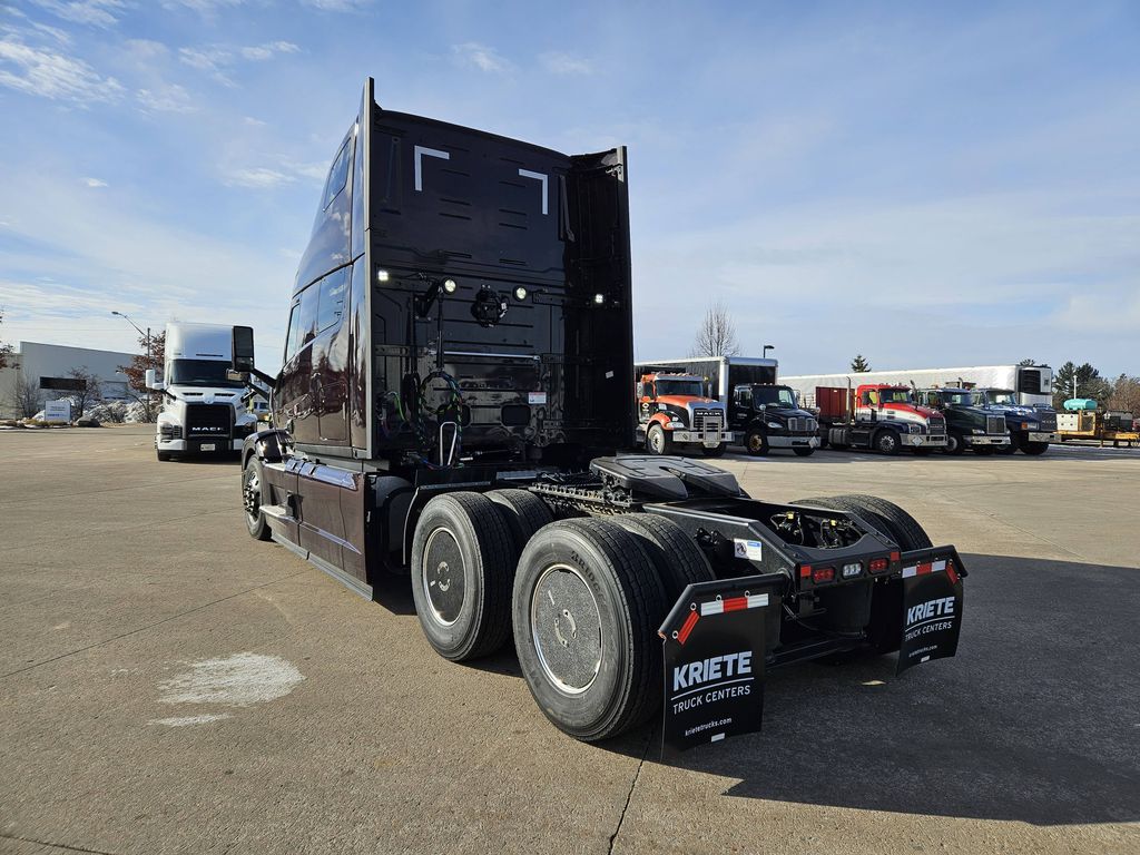 Slide images of 2026 MACK PIONEER 64T 76H