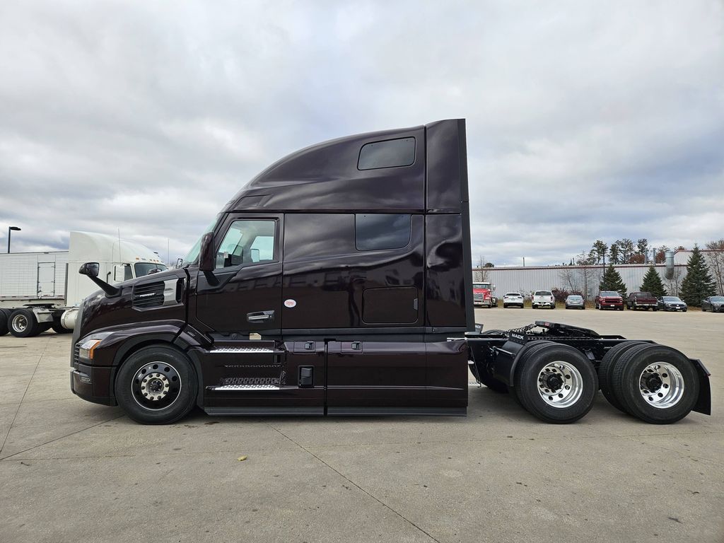 Slide images of 2026 MACK PIONEER 64T 76H