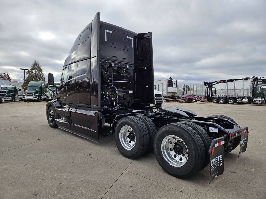 Slide images of 2026 MACK PIONEER 64T 76H