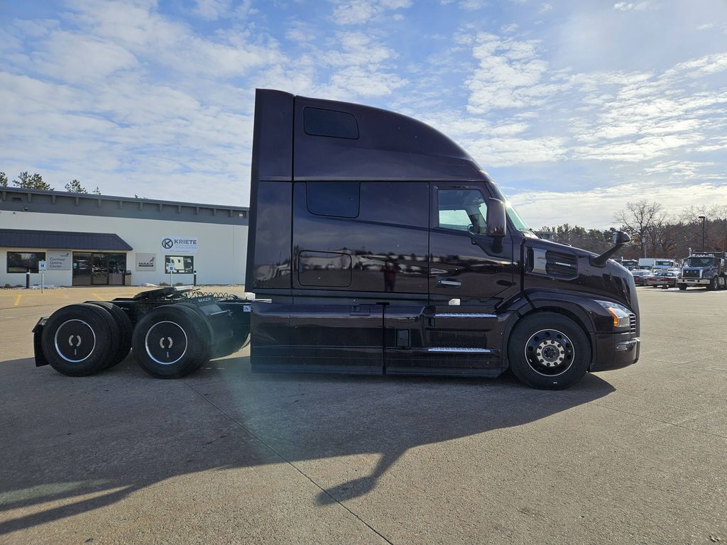 Slide images of 2026 MACK PIONEER 64T 76H